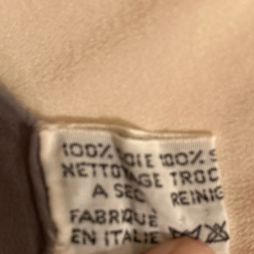 Cartier must de Cartier 100% Silk Scarf Vintage EUC